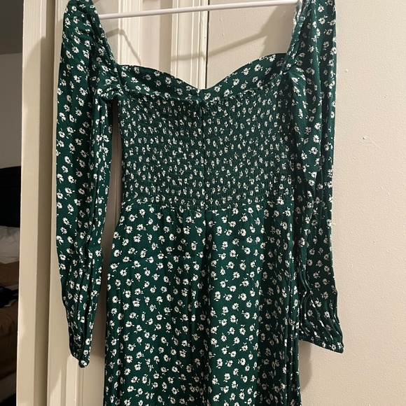 Reformation Mochi Dress Chive - Size 4 - Picture 3 of 7